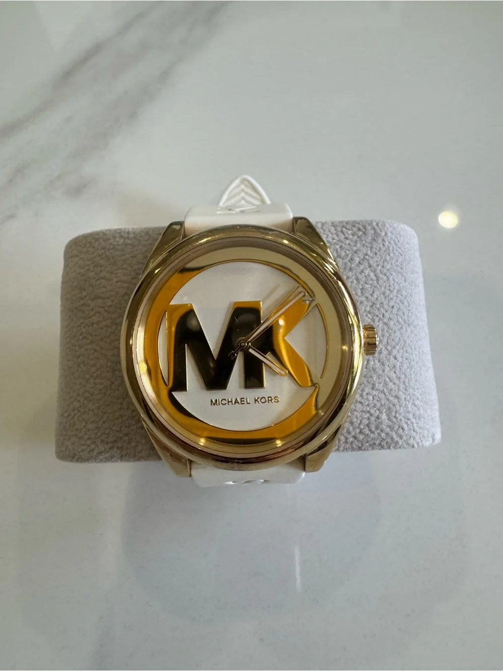 Michael Kors Janelle women’s watch 3 hand with white rubber strap